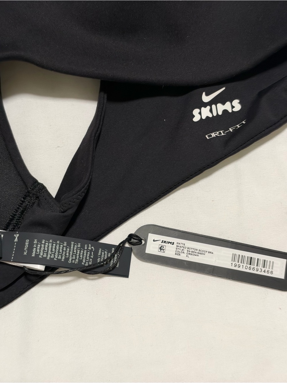 NWT - NIKESKIMS MATTE Shaping Scoop Bra size XL - Picture 3 of 10